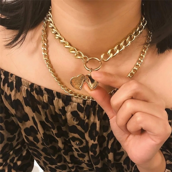 Fashion  Jewelry-Giftable Chunky Locket Chain Necklace - Picture 1 of 6